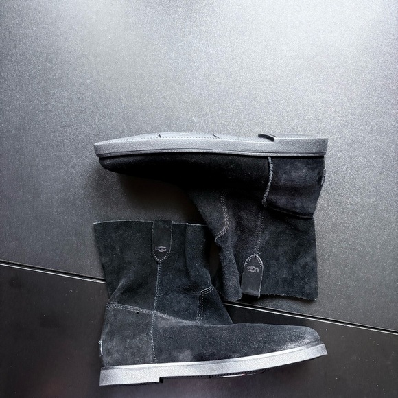 UGG Josefene Suede Boots in Black Size 6 women ankle booties rustic point slipon - Picture 3 of 8